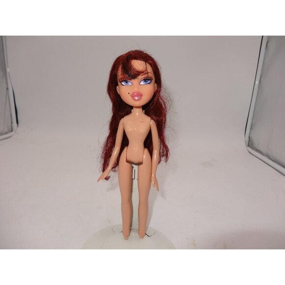 Vintage Bratz Doll Stamped 2001 on Neck and Back Phoebe With Mole and Blue eyes - Picture 2 of 5